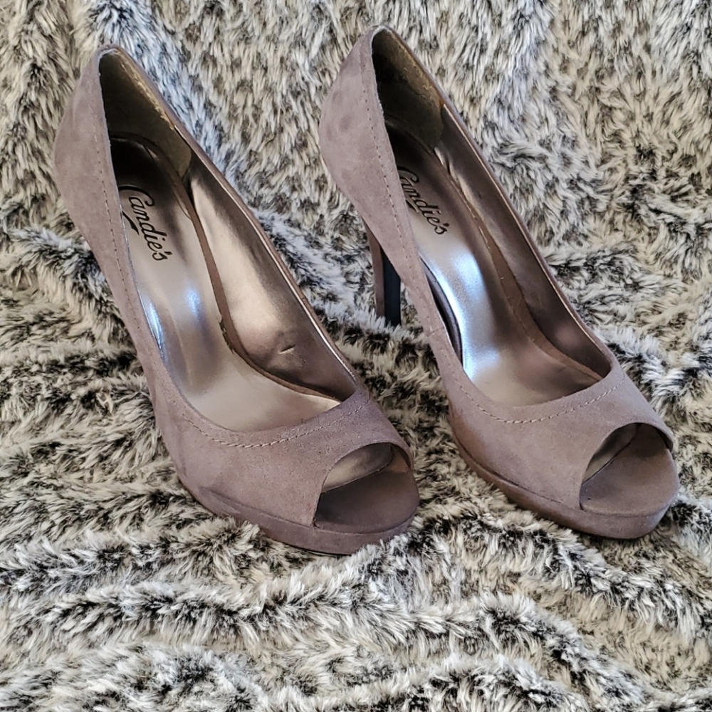 Women's Candies Peep Toe Platform Pump